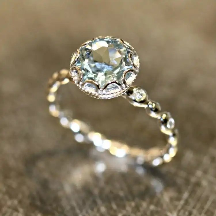 Women Fashion Shiny Zircon Decorative Copper Geometric Ring