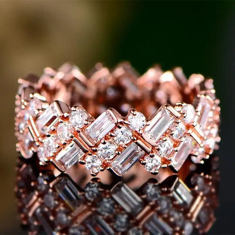 Women's Fashion Rhinestone Geometric Decorative Copper Ring