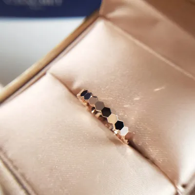 Unique Hives Shaped Design Geometric Copper Ring