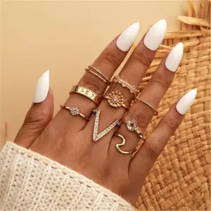 9pcs/set Simple Geometric Shape Rhinestone Decor Unisex Alloy Ring Set