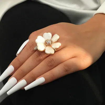 Women Fashion Shell Rhinestone Decorative Ring