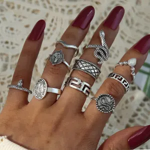 10pcs/set Women Retro Snakelike Pattern Design Alloy Ring Set
