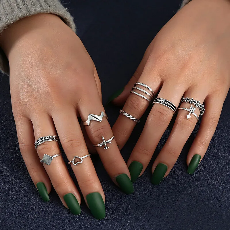 10pcs/set Women Retro Heart Shaped Alloy Ring Set