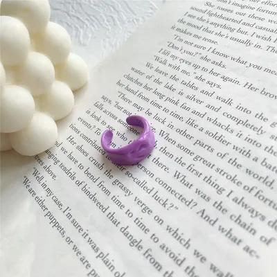 Women Vintage Geometric Design Resin Ring