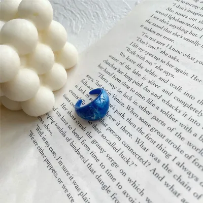 Women Vintage Geometric Design Resin Ring
