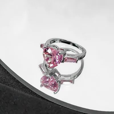 Women's Fashion Heart Shaped Rhinestone Alloy Decorative Ring