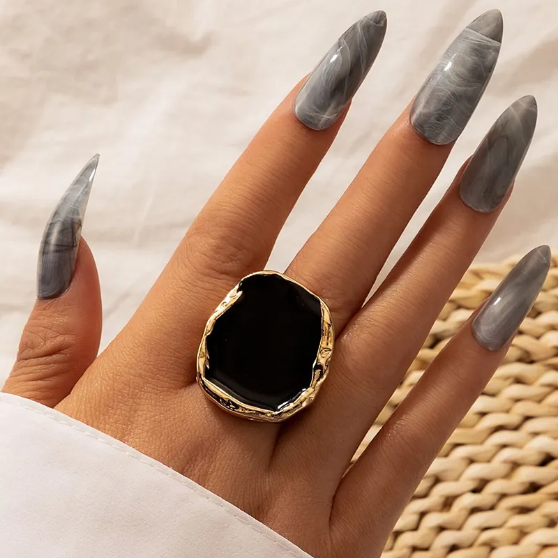 Women Unique Irregular Design Ring