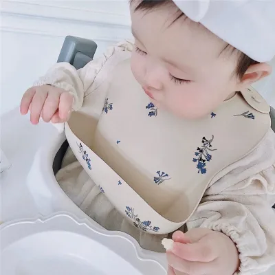 Baby Cartoon Pattern Anti-dirty Waterproof Bib Food Grade Silicone Unisex