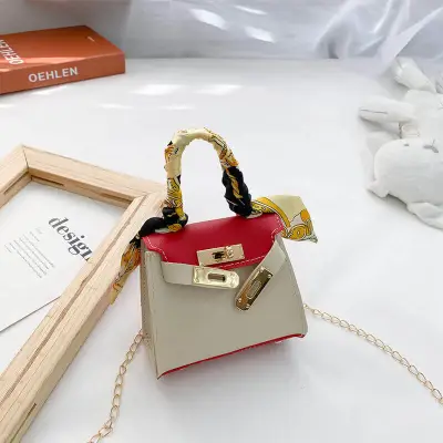 Girls Elegant Metal Buckle Design Portable Crossbody Bags For Toddler