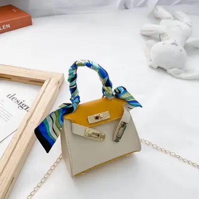 Girls Elegant Metal Buckle Design Portable Crossbody Bags For Toddler