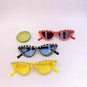 Girls Fashion Diamond Decor Triangle Frame AC Lens Sunglasses Plastic