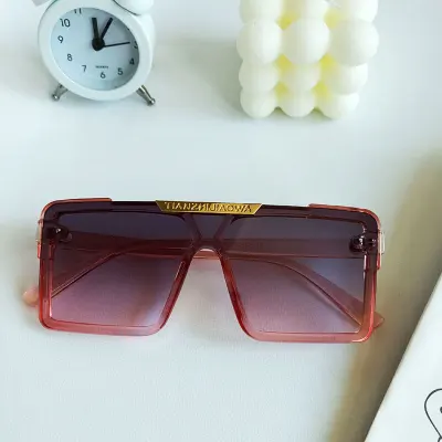 Kids Casual Big Frame Metal Letter Decoration One Piece Sunglasses