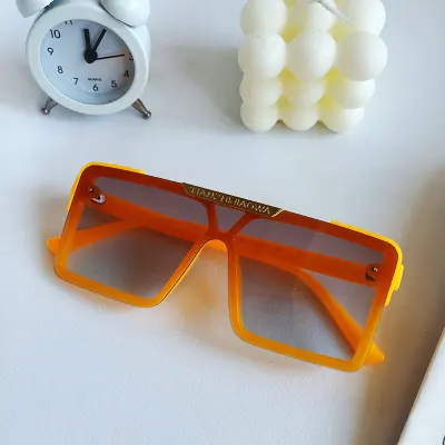 Kids Casual Big Frame Metal Letter Decoration One Piece Sunglasses