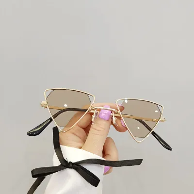 Girls Personality Triangle Metal Frame Kids Sunglasses with PC Lenses