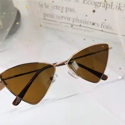 Kids Personality Triangle Frame Sunglasses with Metal Frame and AC Lens