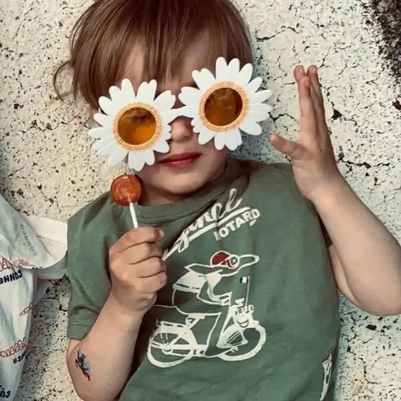 Kids Fashion Exaggerated Sunflower Shaped Sunglasses PC AC Lens UV400