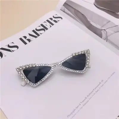 Girls Diamond Decor Triangle Frame Sunglasses Kids Shades