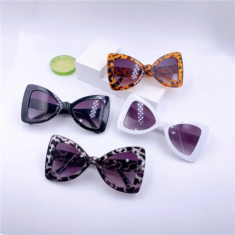 Girls Unique Triangle Frame Pearl Decoration Sunglasses Kids Accessories