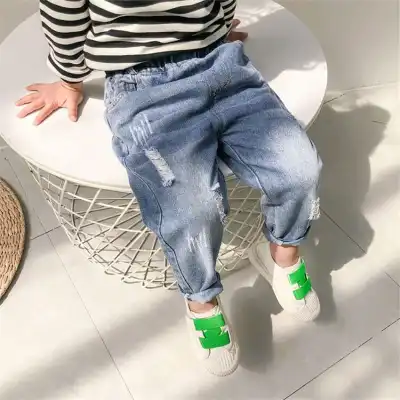 Boys Fashion Rigid Design Denim Jeans