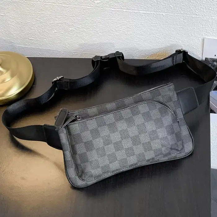 Men Fashion Trendy Plaid Pattern Zipper Wide Shoulder Strap Chest Bag PU Leather