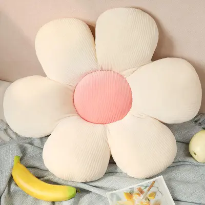 Cute Daisy Shape Bedroom Cushion Nylon Polyester Throw Pillow