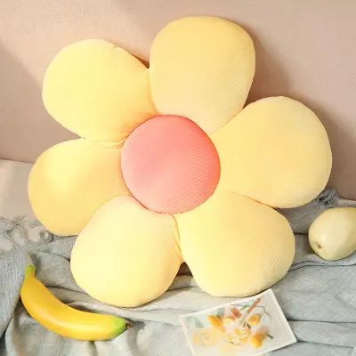 Cute Daisy Shape Bedroom Cushion Nylon Polyester Throw Pillow
