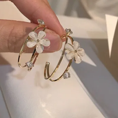 Women Fashion Flower Shaped Rhinestone Decorative Earrings 925 Silver Needle