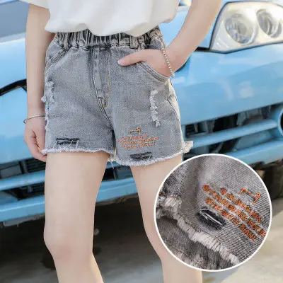 Girls Button Design Solid Color Casual Denim Shorts