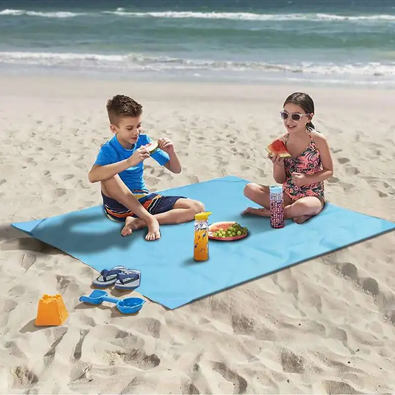 140*200cm Outdoor Beach Foldable Moisture-proof Waterproof Picnic Mat for 1-6 People