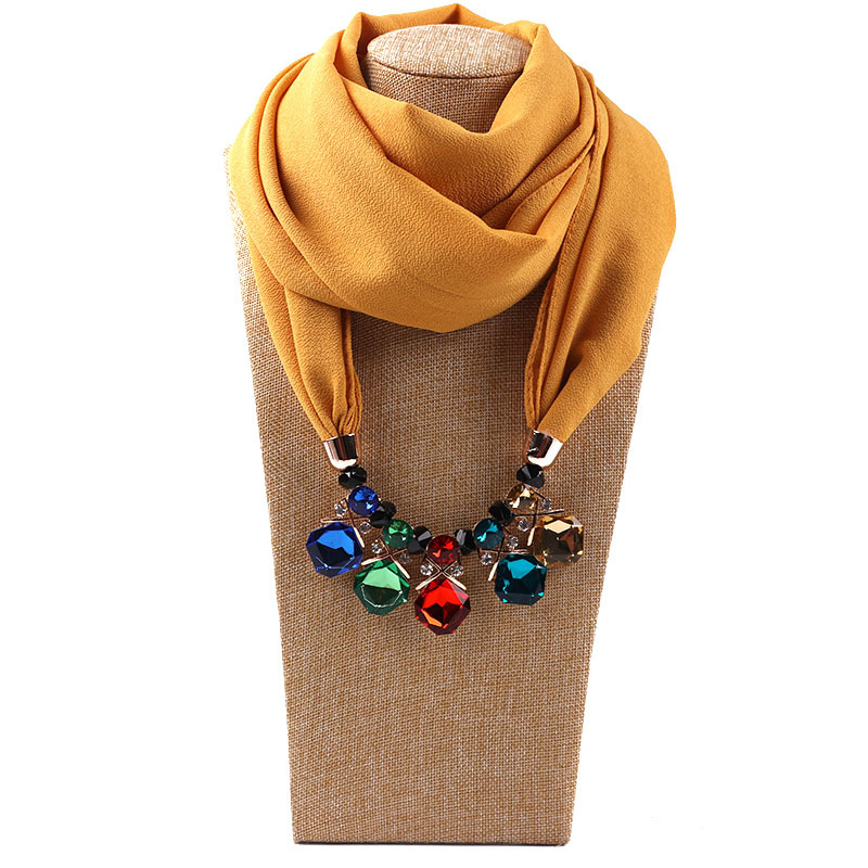 Wholesale Women Vintage Chain Design Solid Color Necklace Scarf