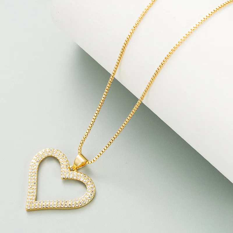 Simple Heart Shape Pendant Copper Necklace with Zircon for Women