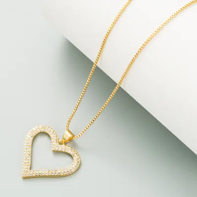 Simple Heart Shape Pendant Copper Necklace with Zircon for Women
