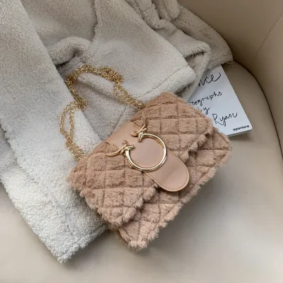 Women Casual Clamshell Chain Design Solid Color Plush Crossbody Bag