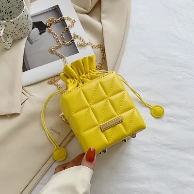 Women Vintage Chain Stitching Design Solid Color Drawstring Crossbody Bag