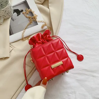 Women Vintage Chain Stitching Design Solid Color Drawstring Crossbody Bag