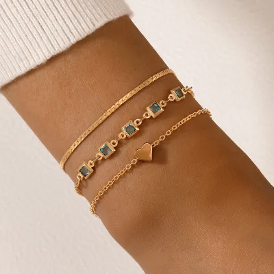 Simple Heart Shape Design Rhinestone Decoration Alloy Bracelet Set