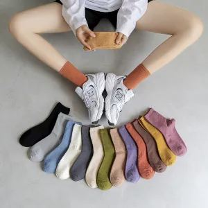 Women Spring Simple Solid Color Breathable Cotton Mid-Calf Socks