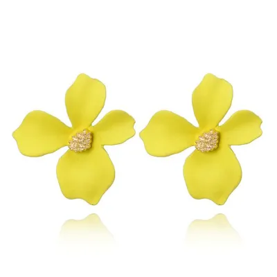 Cute Four Petal Flower Shape Design Plastic Stud Earrings for Women