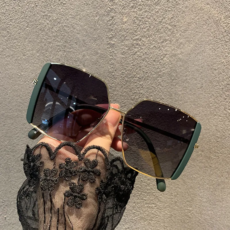 Women Temperament Oversized Polygon Metal Frame Sunglasses Retro Casual Fashion