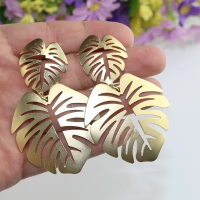 Exaggerated Hollow Leaf Shaped Alloy Earrings for Women