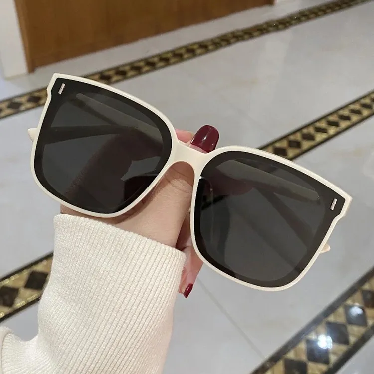 Women Chic Solid Color Square Big Frame Sunglasses