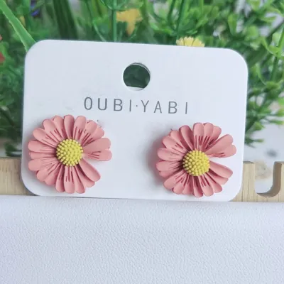 Cute Daisy Shape Stud Earrings for Women Alloy Silver Needle