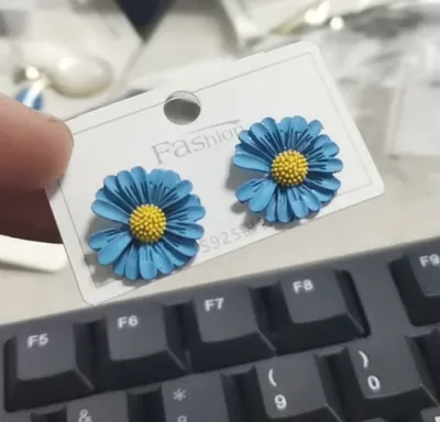 Cute Daisy Shape Stud Earrings for Women Alloy Silver Needle