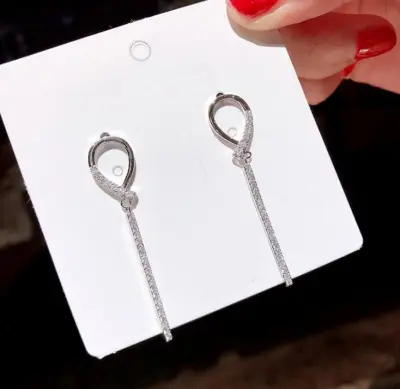Simple Elegant Geometric Pendant Rhinestone Decorative Alloy Earrings