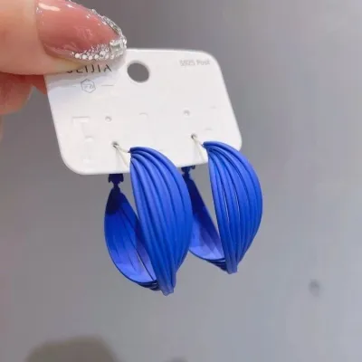 Exaggerated Geometric Twist Design Alloy Hoop Earrings for Women
