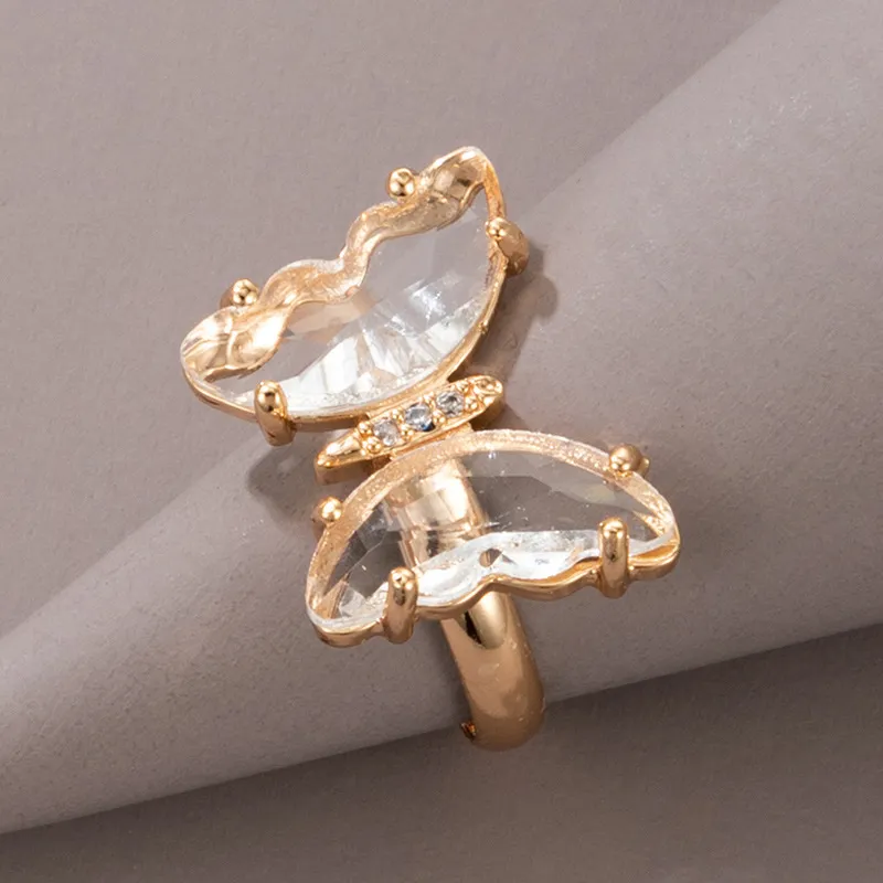 Exaggerated Butterfly Shaped Crystal Decor Alloy Ring for Women