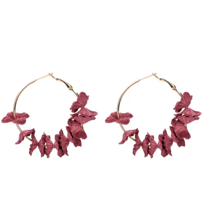 Young Women Simple Flower Hoop Earrings