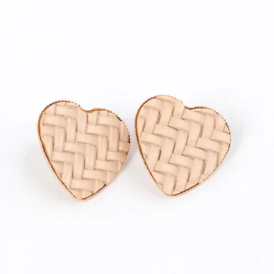 Creative Simple Heart Shaped Leopard Snakeskin Shell Pattern Stud Earrings