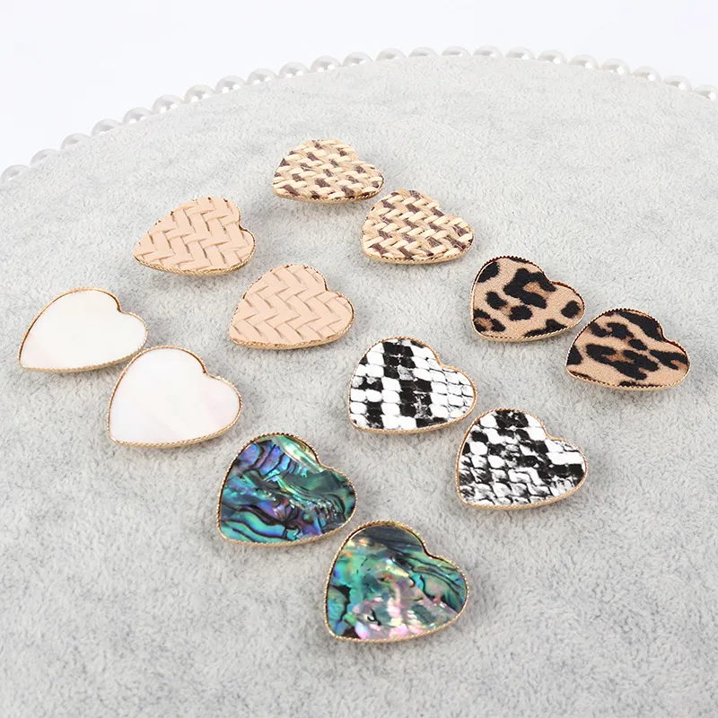 Creative Simple Heart Shaped Leopard Snakeskin Shell Pattern Stud Earrings