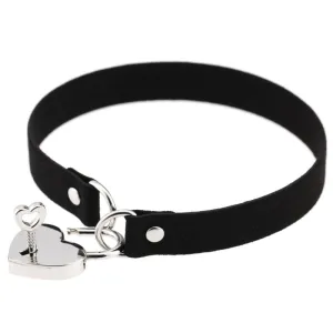 Wholesale Punk Style Unique Heart Shaped Lock Design PU Choker Necklace
